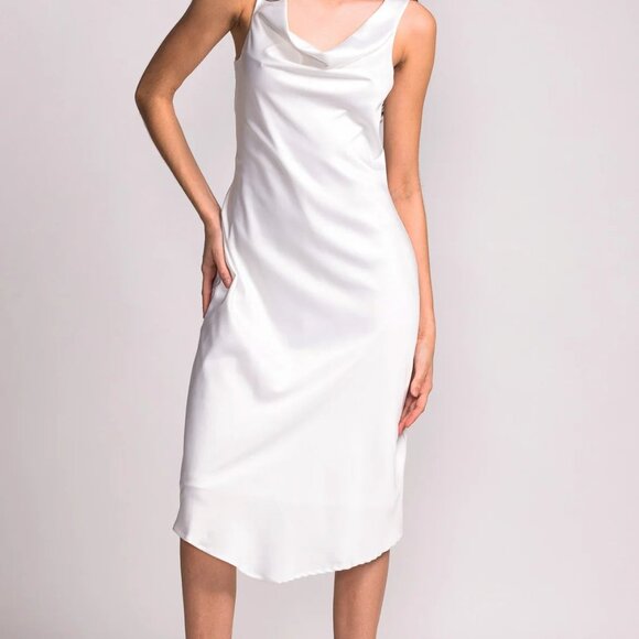 Nyla Dress - Picture 2 of 3